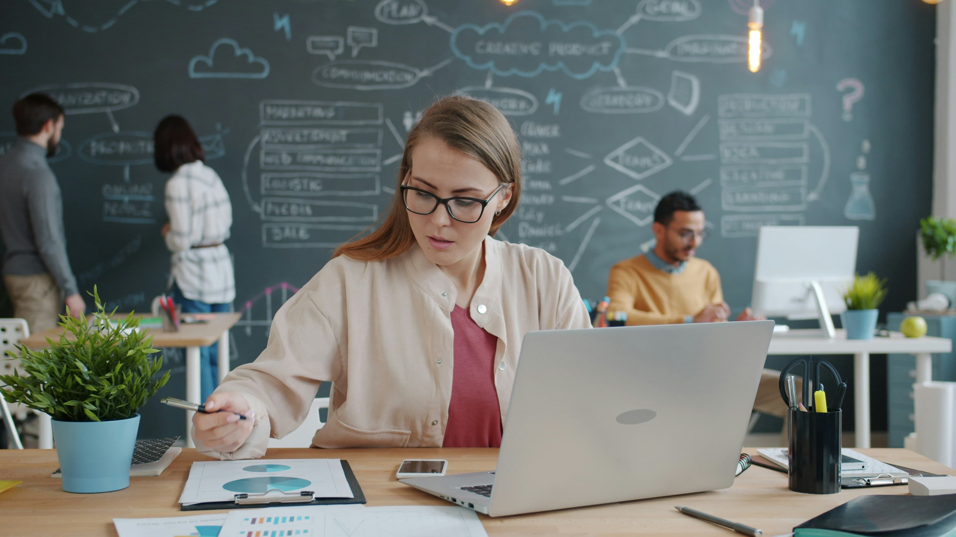 How to make an animated chart for LinkedIn
